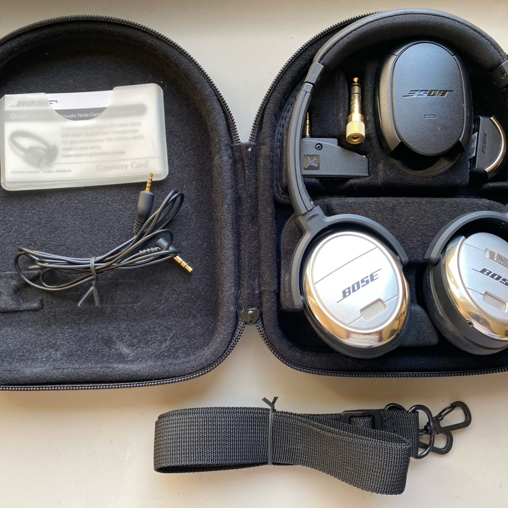 Bose QuietComfort 3 Noise Canceling Wired Headphones